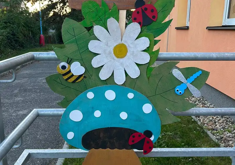 První den u Broučků